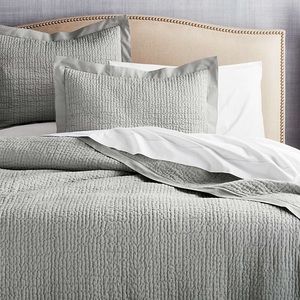 CRATE & BARREL Celeste Gray Cotton Solid Quilt Full/Queen